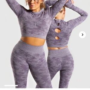 Gymshark high-waisted purple camo leggings size L.
